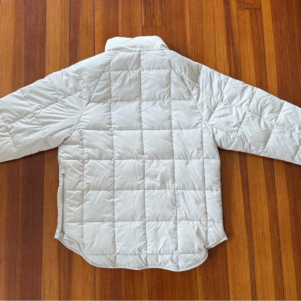Abercrombie & Fitch YPB Women's On the Go Classic Puffer Jacket - Picture 3 of 7